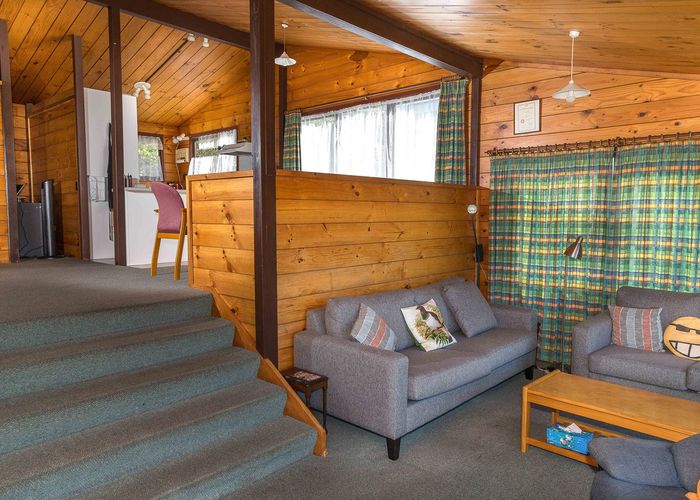  at 75 Fyvie Avenue, Tawa, Wellington