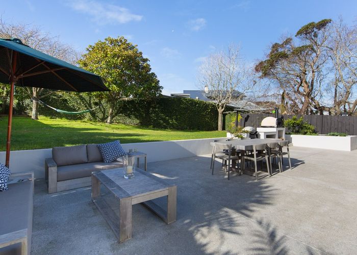  at 16 Grand View Road, Remuera, Auckland