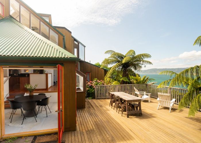  at 6 Nakora Road, Karaka Bays, Wellington