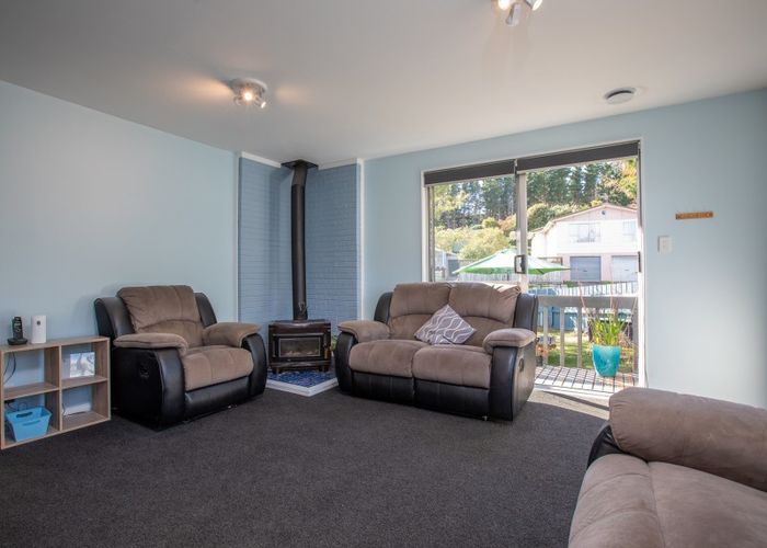  at 2 Japonica Crescent, Ranui, Porirua