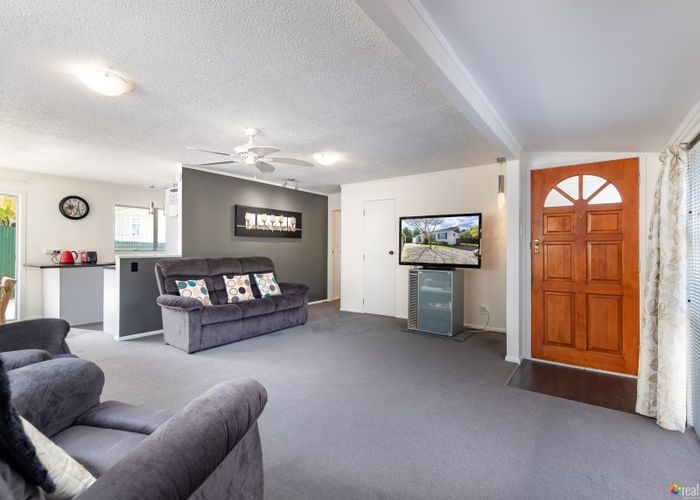  at 11A Mangaroa Hill Road, Maoribank, Upper Hutt