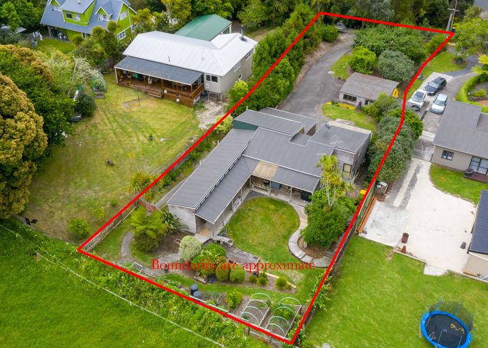  at 16 Opanuku Road, Henderson Valley, Auckland