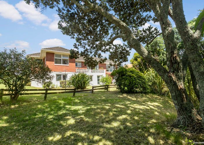  at 92 Pleasant Road, Titirangi, Auckland