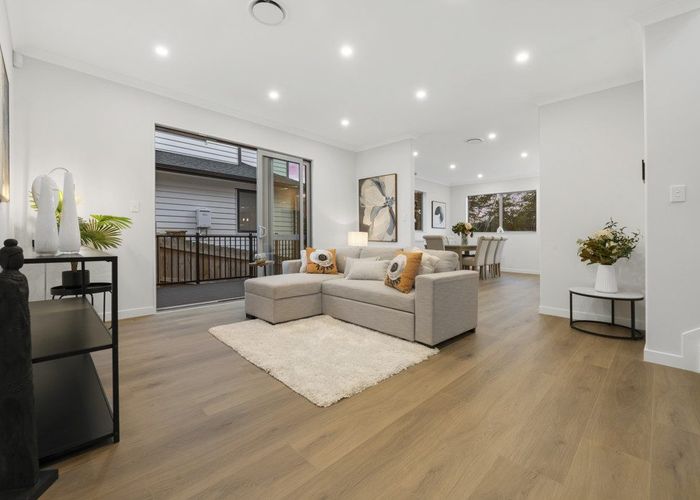  at 18 Castlebane Drive, Flat Bush, Manukau City, Auckland