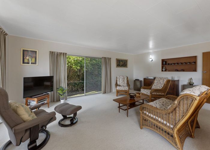  at 412 Stokes Valley Road, Stokes Valley, Lower Hutt