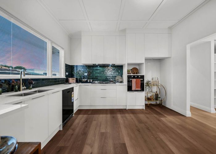  at 4050 Great North Road, Glen Eden, Waitakere City, Auckland