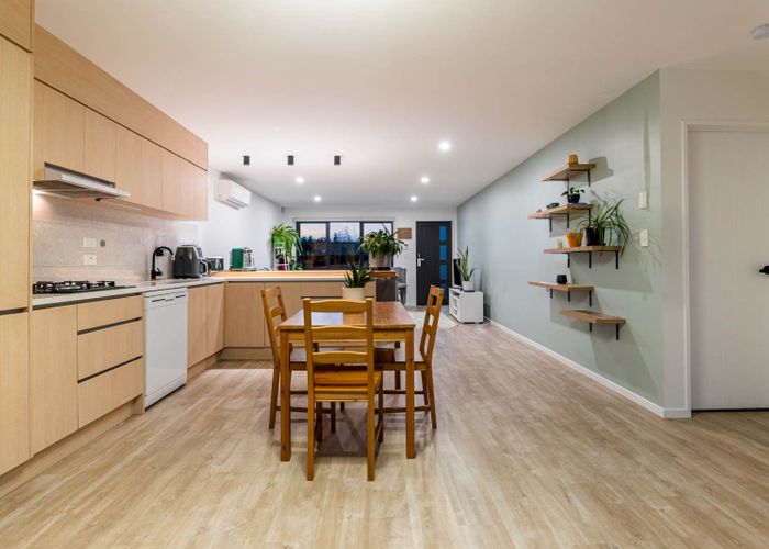  at 33b Arran Road, Browns Bay, North Shore City, Auckland