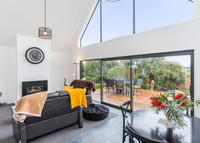  at 42 Pukenamu Road, Te Horo
