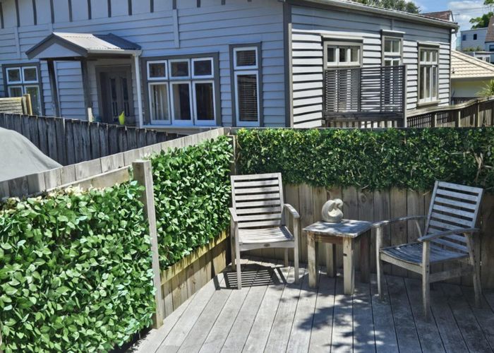  at 89C Carlisle Road, Browns Bay, North Shore City, Auckland
