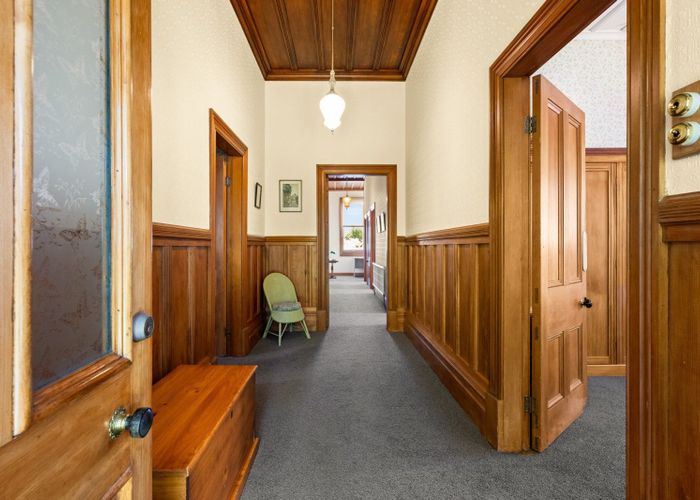  at 2 Cobden Crescent, Bluff Hill, Napier