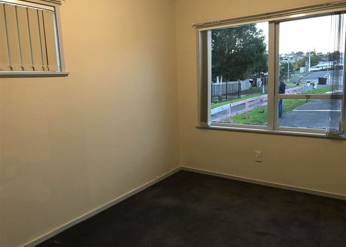  at 2/64 Haycock Ave, Mount Roskill, Auckland City, Auckland