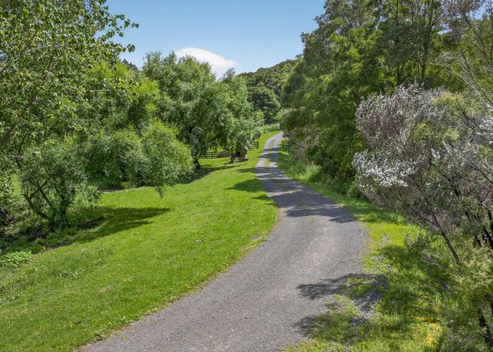  at 2372 State Highway 1, Kaiwaka, Kaipara, Northland