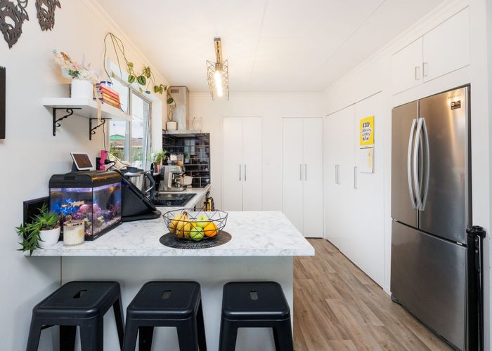  at 10 Adams Place, Kelvin Grove, Palmerston North, Manawatu / Whanganui