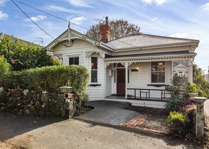  at 28 Waterview Road, Stanley Point, Auckland