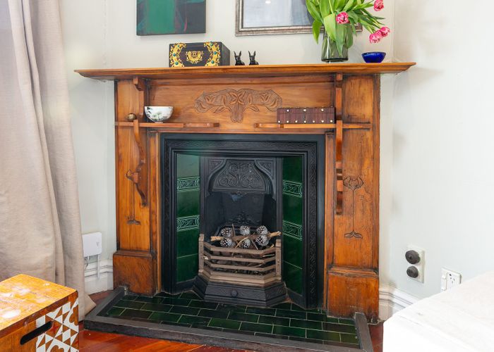 at 32 Eden Street, Island Bay, Wellington