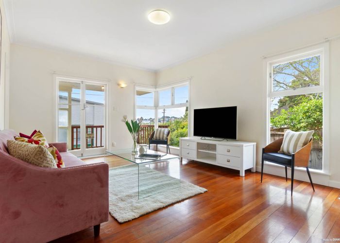  at 1/15 Carlton Street, Hillsborough, Auckland