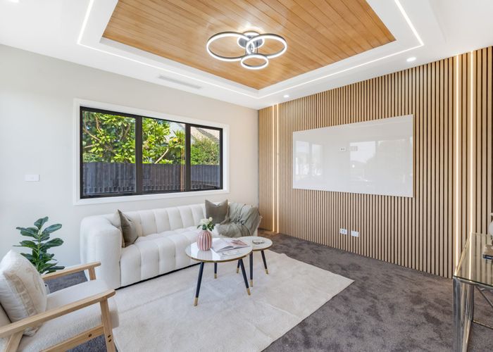  at 1/52 Hutchinsons Road, Bucklands Beach, Manukau City, Auckland