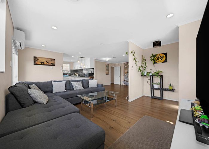  at 7 Scotts Field Drive, Takanini, Papakura, Auckland