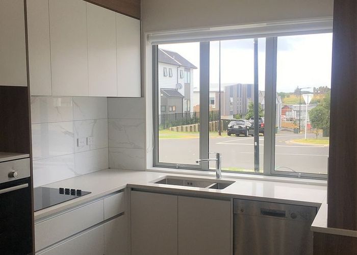  at 292 Jack Lachlan Drive, Beachlands, Manukau City, Auckland
