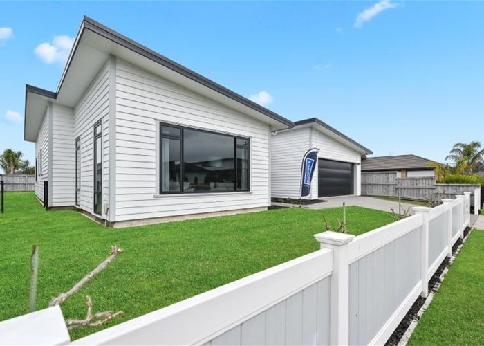  at 23 Helen June Avenue, Flagstaff, Hamilton