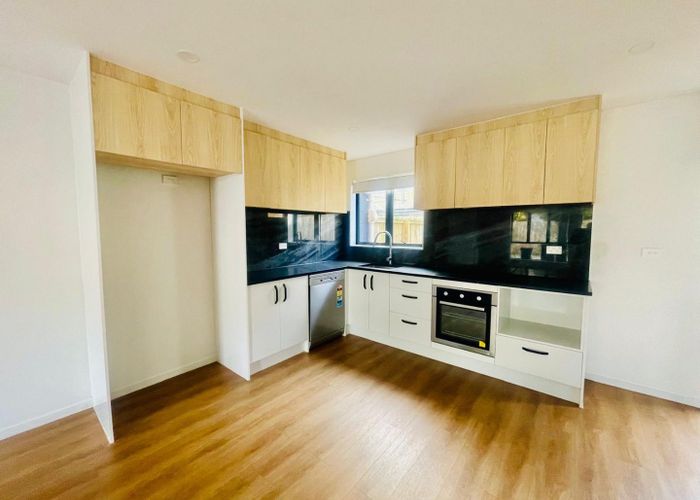  at 10D Benton Place, Manurewa, Manukau City, Auckland