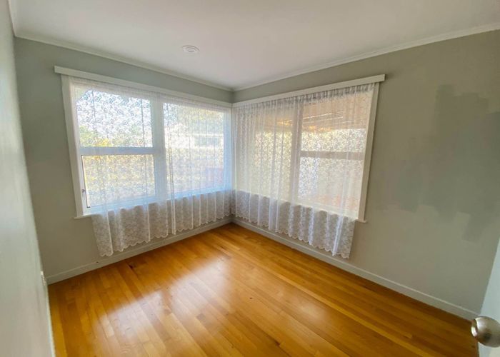  at 9 Malcolm Place, Mangere East, Auckland