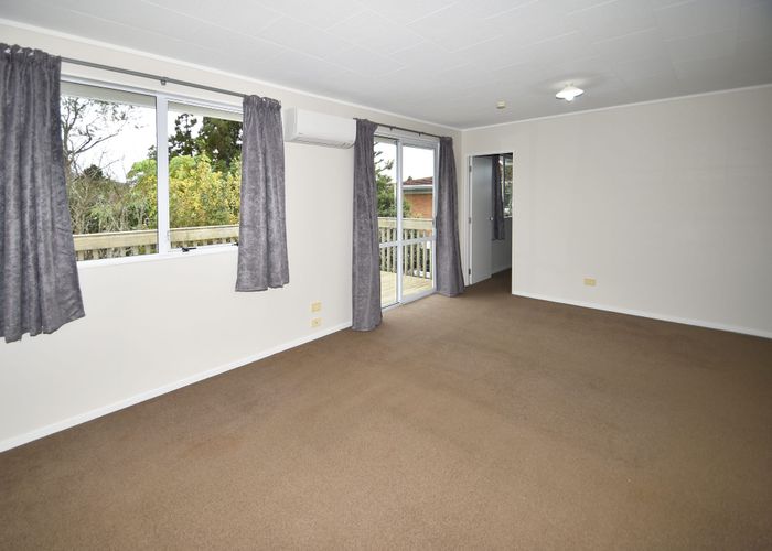  at 2/2 Mcdowell Cres, Hillcrest, North Shore City, Auckland