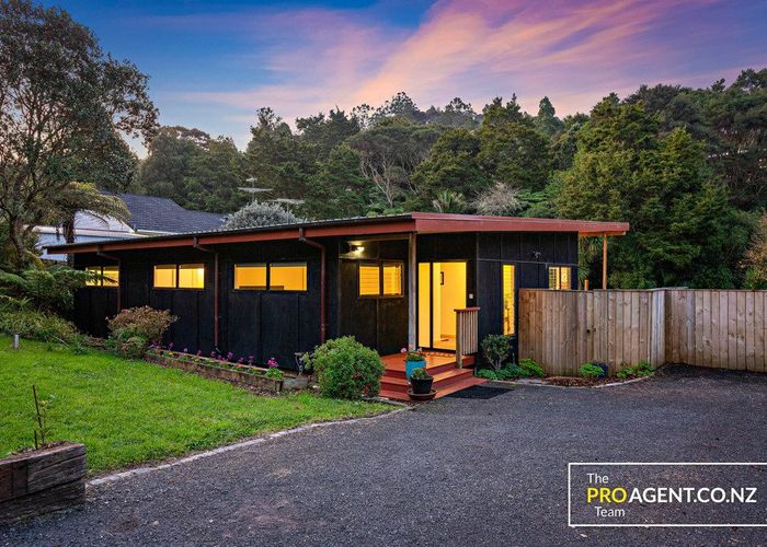  at 20 Western Road, Laingholm, Auckland