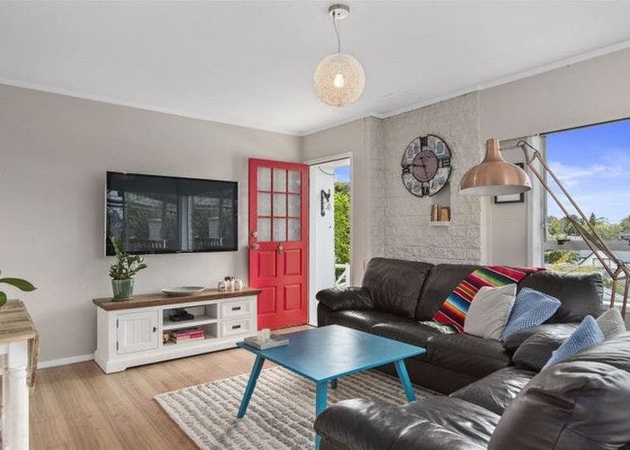  at 2/24 Stredwick Drive, Torbay, Auckland