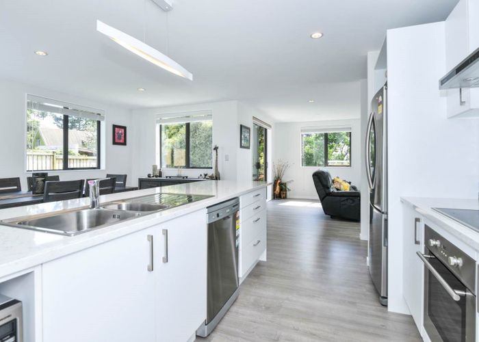  at 132A Lynwood Road, New Lynn, New lynn