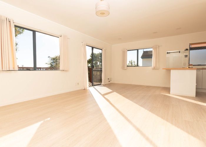  at 2/59 Santiago Cres, Unsworth Heights, North Shore City, Auckland