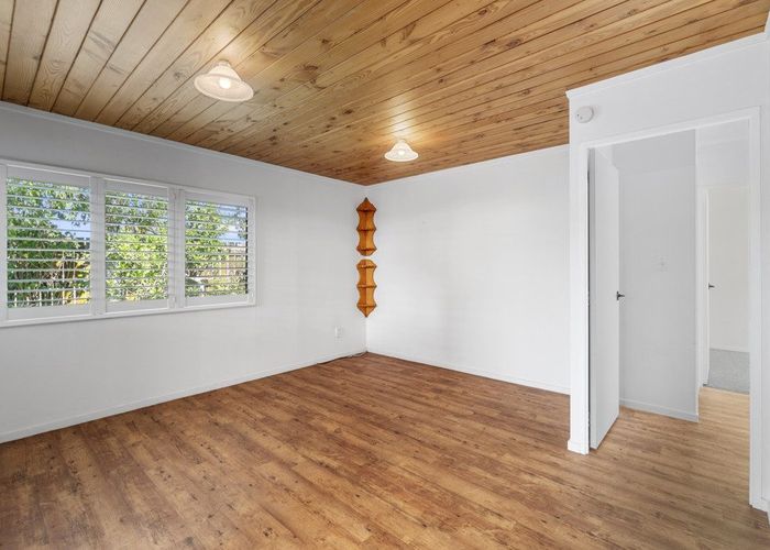  at 3/121 Bruce Mclaren Road, Henderson, Auckland