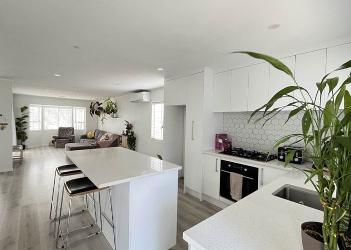  at 17 Redlands Grove, Swanson, Waitakere City, Auckland