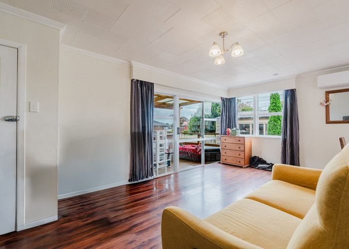  at 3 Leeds Street, Silverdale, Hamilton, Waikato