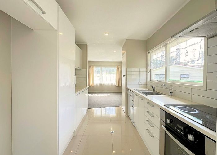  at 1/117 Aranui Road, Mount Wellington, Auckland