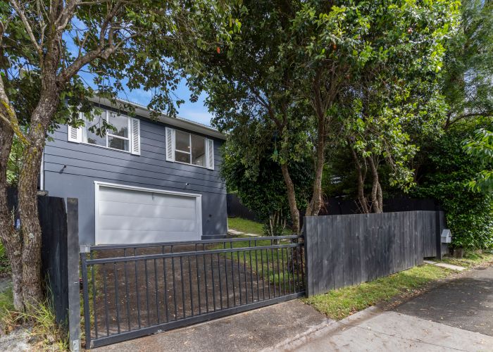  at 9 Tisdall Crescent, Saint Johns, Auckland