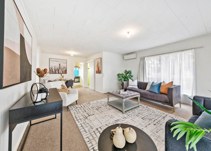  at 2/36 Blacklock Avenue, Henderson, Waitakere City, Auckland