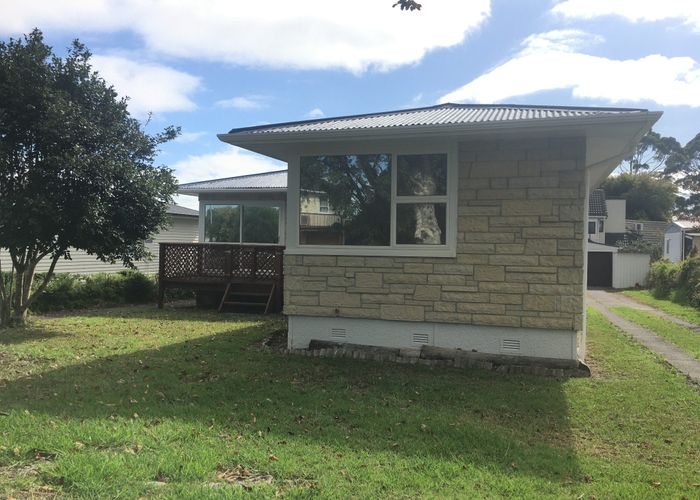  at 28 Ozich Avenue, Te Atatu South, Auckland