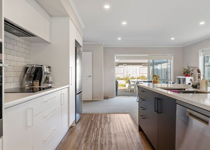  at 6 Wahaika Way, Papamoa Beach, Papamoa