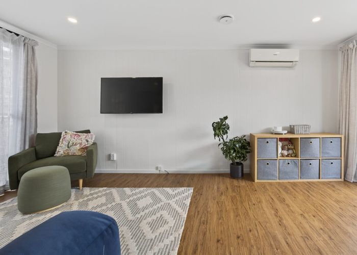  at 37 Botany Road, Botany Downs, Manukau City, Auckland