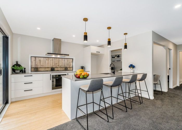  at 2/29 Moeraki Road, Maoribank, Upper Hutt, Wellington