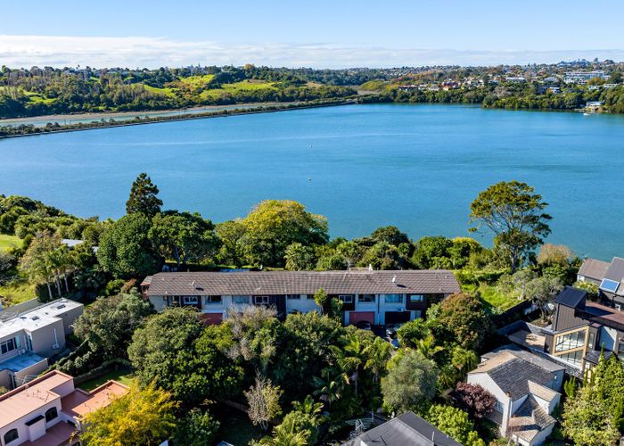  at 2/185 Upland Road, Remuera, Auckland