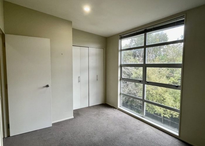  at 8/440 Barbadoes Street, Edgeware, Christchurch