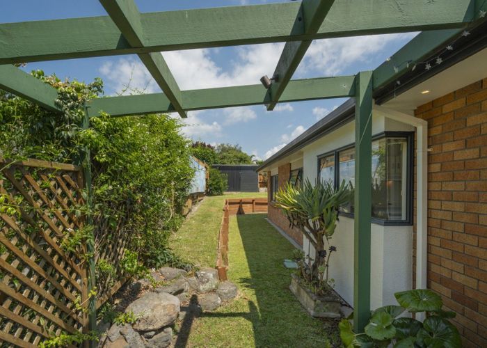  at 14 Meadowviews Drive, Welcome Bay, Tauranga