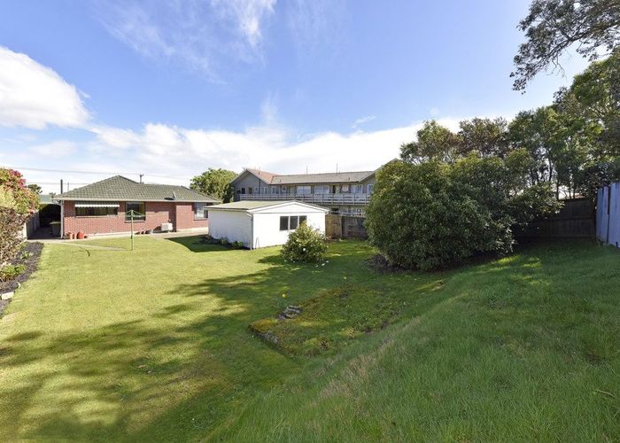  at 24 Greenhurst Street, Sockburn, Christchurch