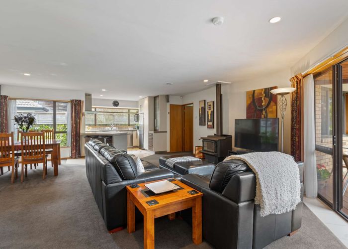  at 21 Willoughby Lane, Parklands, Christchurch