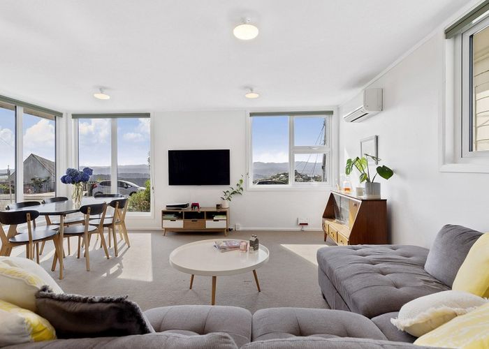  at 132 Mitchell Street, Brooklyn, Wellington