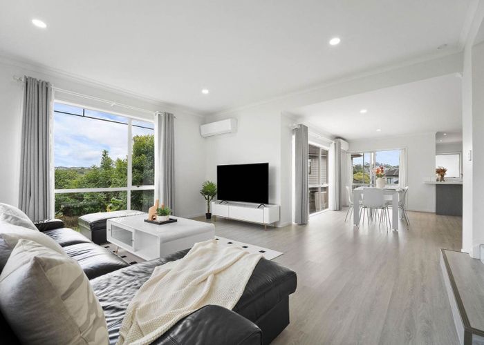  at 8 Canyon Drive, Albany, North Shore City, Auckland