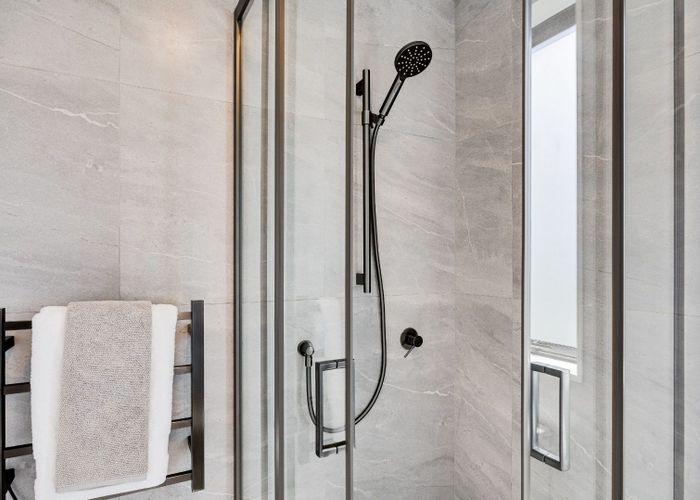  at 5/96 Bluebird Crescent, Unsworth Heights, North Shore City, Auckland