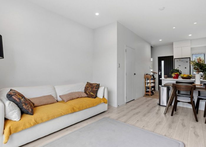  at 6/2 Abbotleigh Avenue, Te Atatu Peninsula, Waitakere City, Auckland